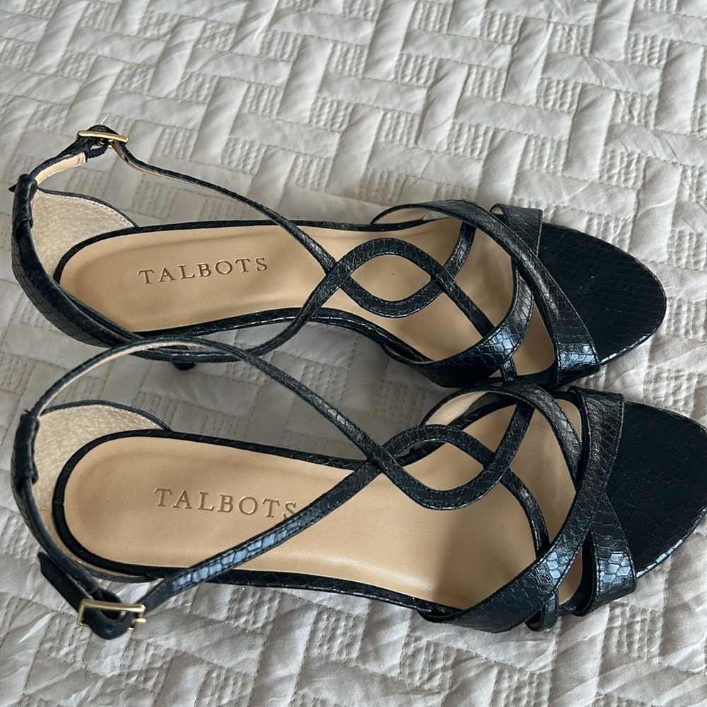 NWOT Talbots black faux snake skin heels size 8 - Picture 3 of 8